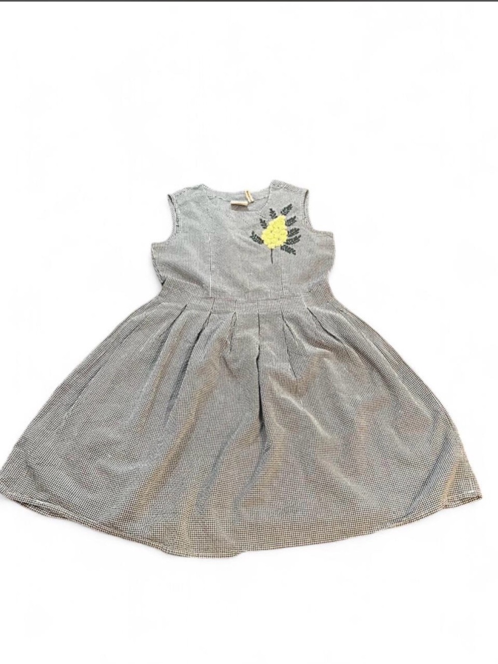 Women’s sleeveless black and white gingham dress with yellow flower #vintage